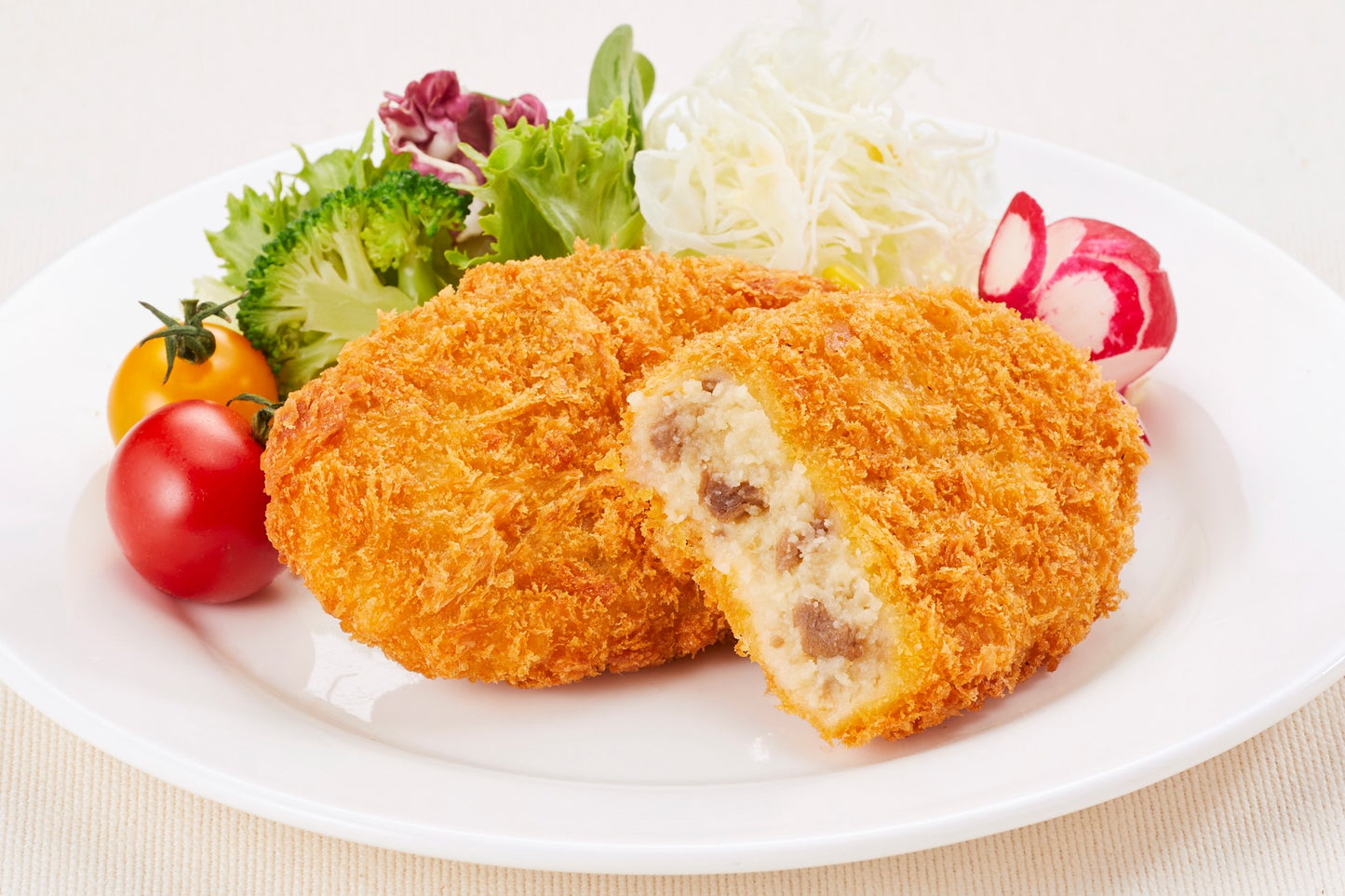 【１６Ｐ】さくっと！旨じゃがコロッケ（牛肉入り） (70g×16個)×4袋